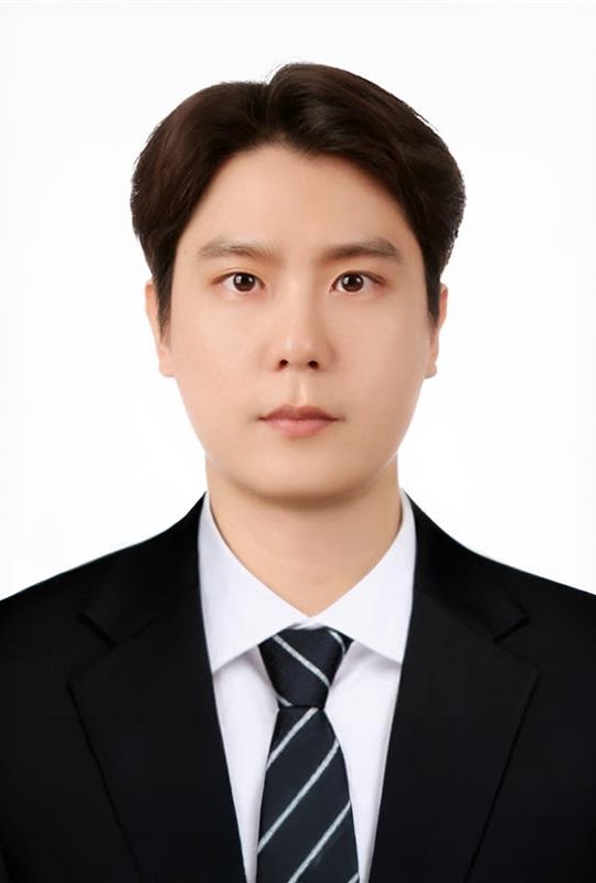 Professor Min-Jae Seo